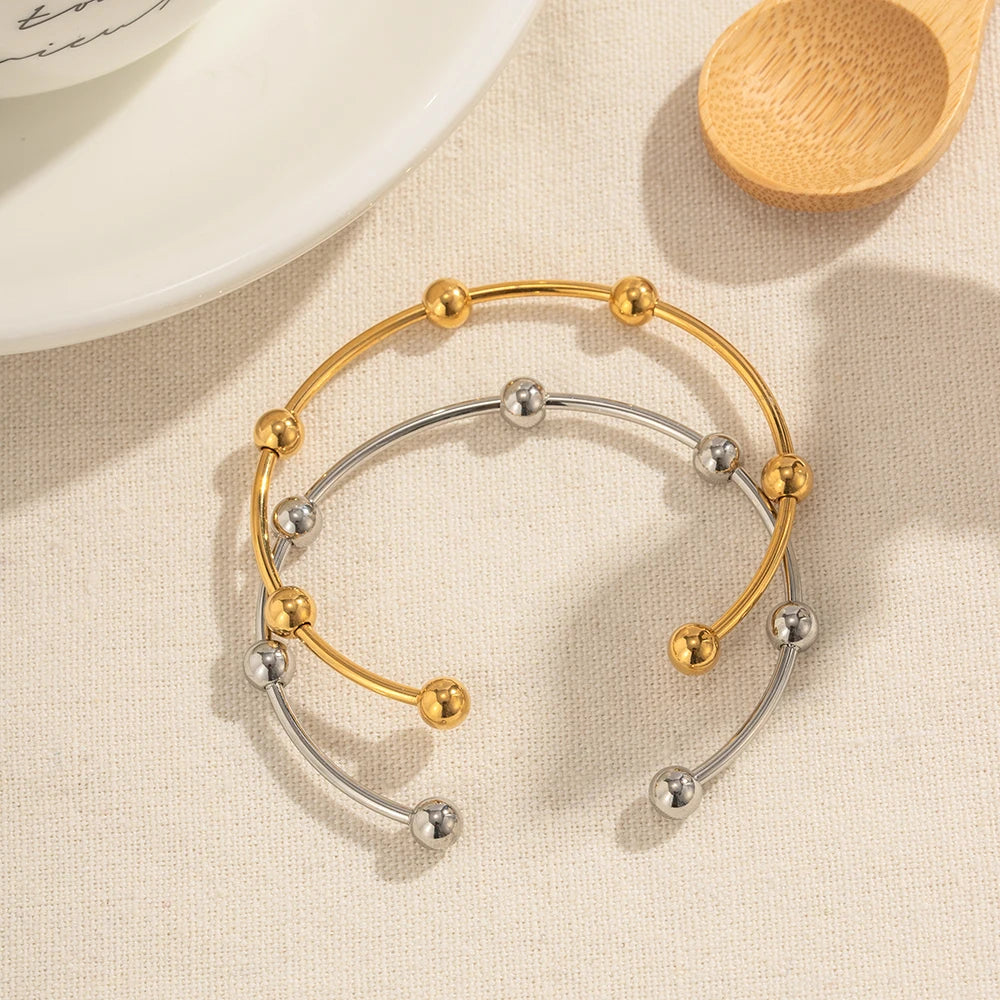 Orris Line Bangle