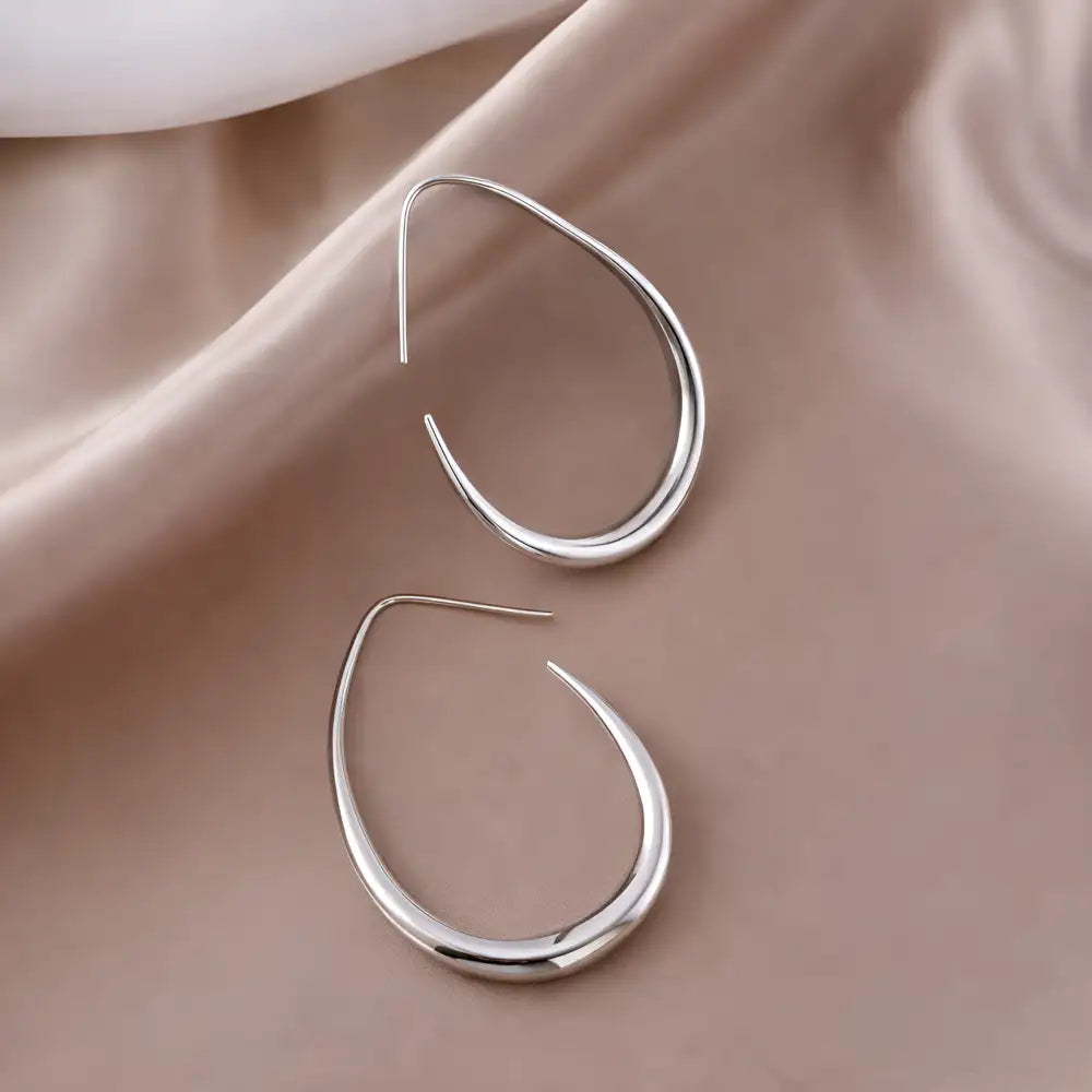 Sculpt Oval Earrings