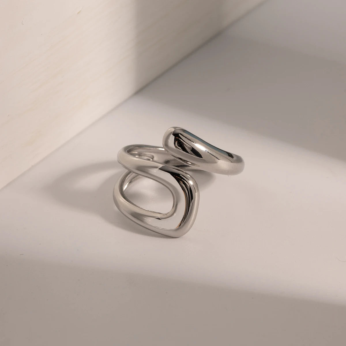 Lyna Sculpt Ring