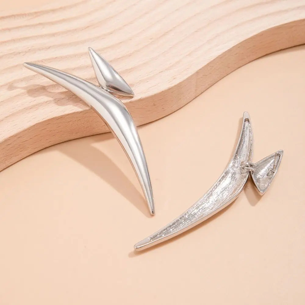 Arcé Point Earrings